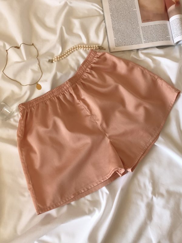 Short Enchante rose devant